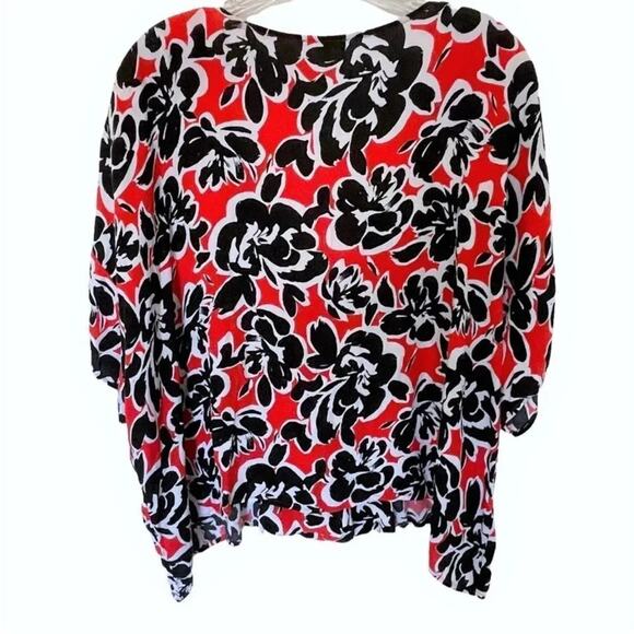 LEiTH Floral Red Black & White Semi Cropped V Neck Blouse, Size 4X - Picture 4 of 8